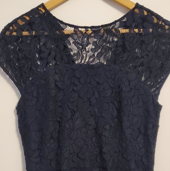 Gorgeous Banana Republic Navy Lace Overlay Midi Dress - Picture 3 of 9